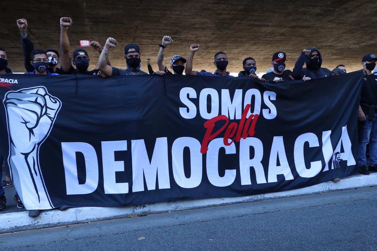 A Luta pela Democracia: Relembrando os tempos da ditadura e a resistência