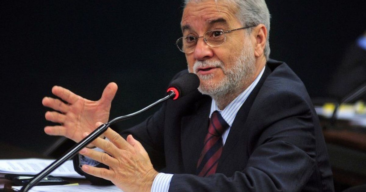 O Papel do Jornalismo na Sociedade Brasileira: Reflexões sobre a carreira jornalística de Emiliano José